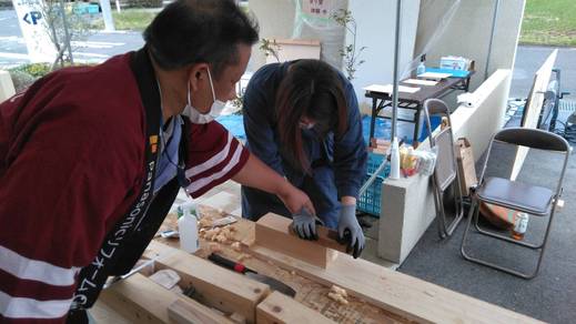  
 
監督達も 
 
 
普段はカンナ削りや 
 
 
塗り壁はしません 
 
 
 
 
このイベントを通じ 
 
 
企画に対して考え 
 
 
その技術を身に付け 
 
 
そして家づくり以外での 
 
 
お客様とのコミュニケーションにより 
 
 
これからの仕事への取組みにおいて 
 
 
何か成長したような気がします 
 
 
&nbsp;