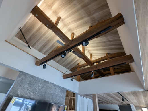 平屋のリノベーションが完成。本日お引渡し式を行いました。