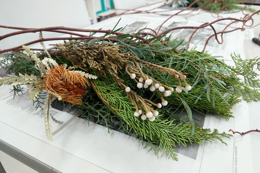 クリスマスリースのワークショップを開催しました