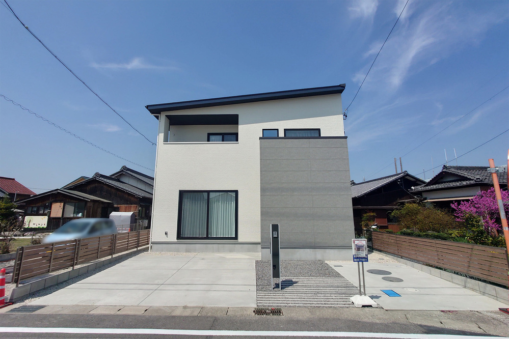 【外観】白×グレーのスタイリッシュな外観