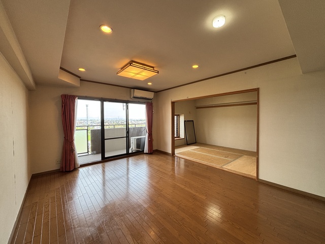 LDKと和室を一体で使用すれば約20帖の大空間、広々と使えます